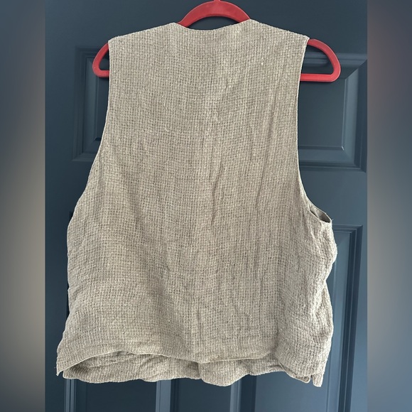 Structure XL Woven Vest - Picture 2 of 6